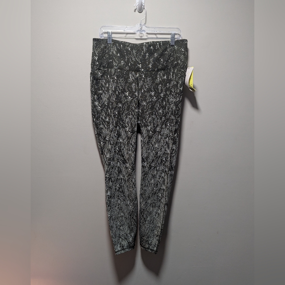 All in Motion Green and White Patterned Leggings